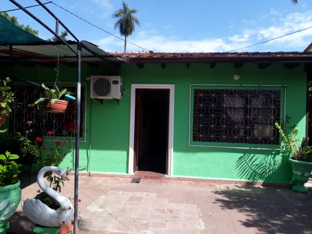 Vendo Amplia Casa Zona San Antonio - A metros de Acceso Sur — foto 2