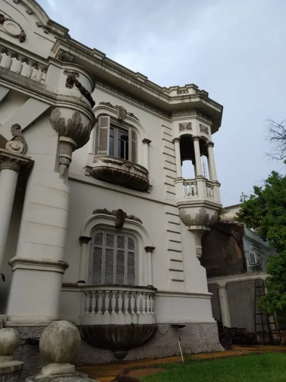RESIDENCIA - CASONA SOBRE AVENIDA MARISCAL LOPEZ 10,000 USD — foto 2