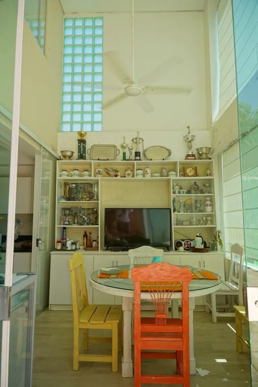 VENDO CASA DE 3 NIVLES EN PLENO MBURUCUYA — foto 3