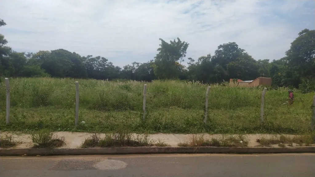 VENDO TERRENO. LIMPIO SOBRE ASFALTO. Cod ES — foto 2
