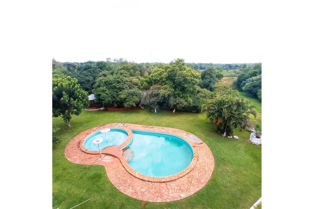 ESPECTACULAR HOTEL EN ITAUGUA DE 2 PISOS 600,000 USD — foto 2