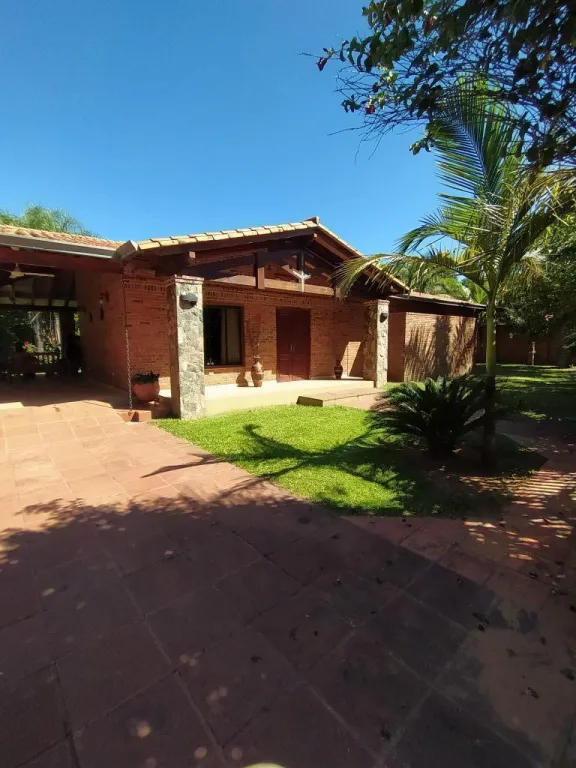 Vendó hermosa casa en Estanzuela-itagua — foto 2