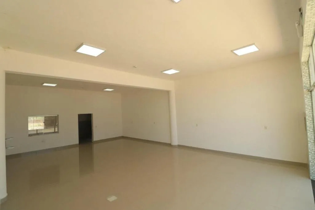 Salón Comercial en Luque — foto 2