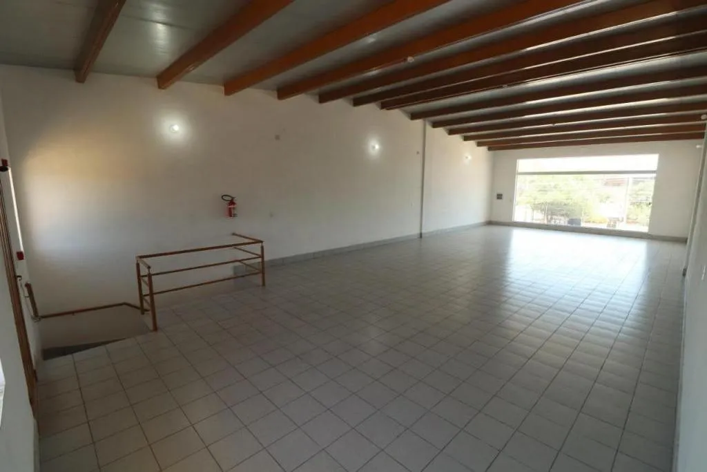 Salón Comercial en Luque — foto 3