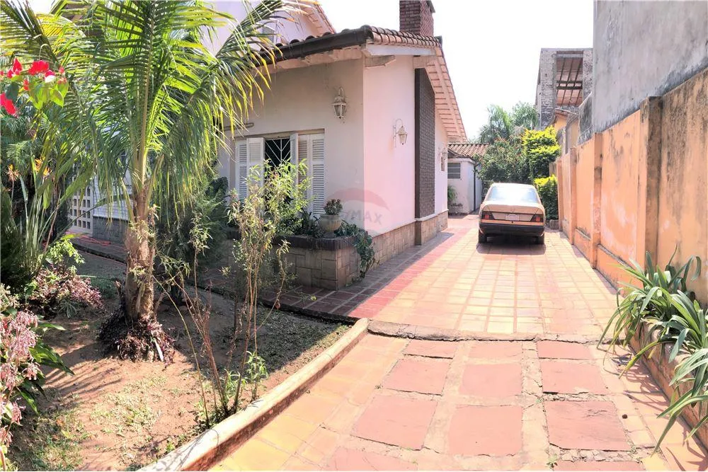 VENDO CASA EN BARRIO SAJONIA — foto 2