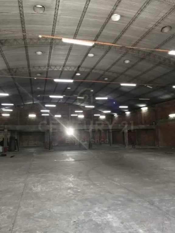Depósito de 1006 m2 en el límite entre Fdo de la Mora y San Lorenzo — foto 3