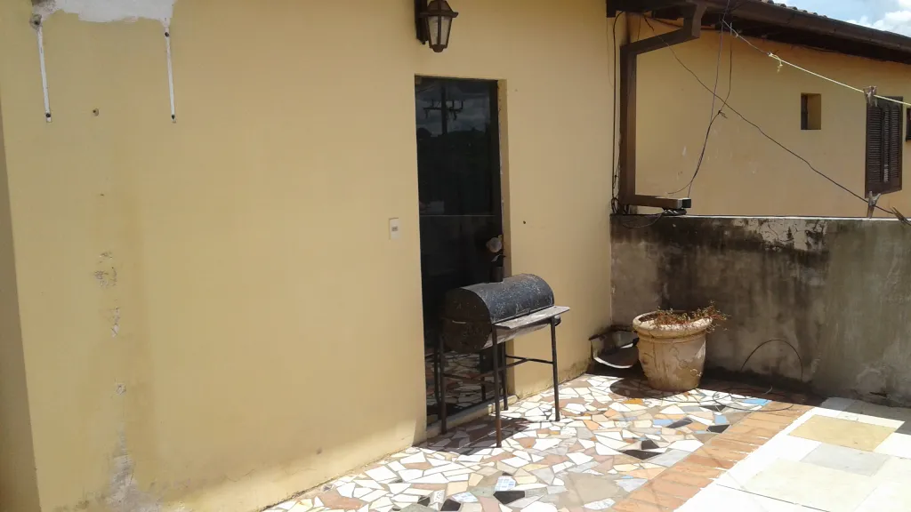 AM Consultora vende amplia casa en Asunción — foto 3
