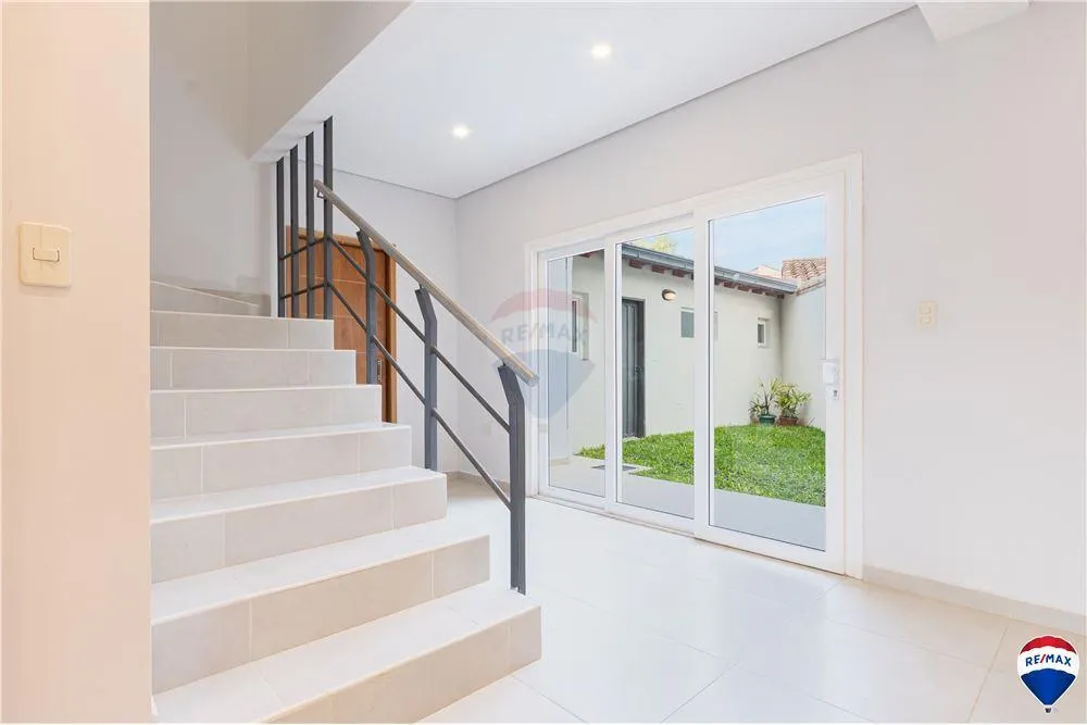 DUPLEX EN BARRIO SAJONIA — foto 3