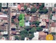 Vendo terreno en pleno centro de Encarnación: superficie de 645 m2.
