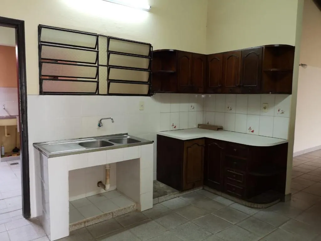 ALQUILO HERMOSA CASA EN EL BARRIO HERRERA — foto 2