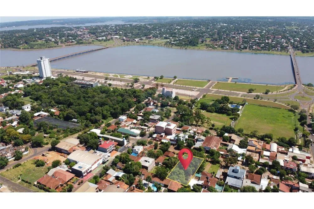 VENDO 2 TERRENOS JUNTOS EN LA COSTANERA BOLIK: SUPERFICIE DE 1300 m2 — foto 2