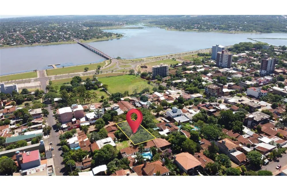 VENDO 2 TERRENOS JUNTOS EN LA COSTANERA BOLIK: SUPERFICIE DE 1300 m2 — foto 3