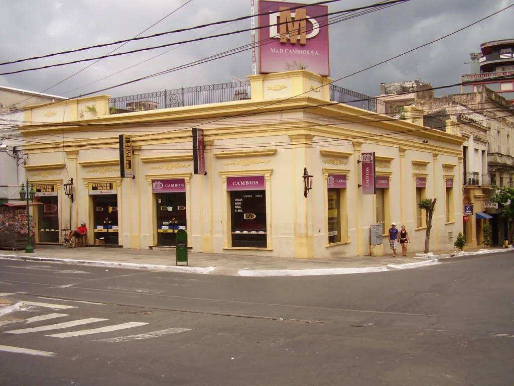 VENDO ESQUINA PRIVILEGIADA EN EL CENTRO DE ASUNCION — foto 3