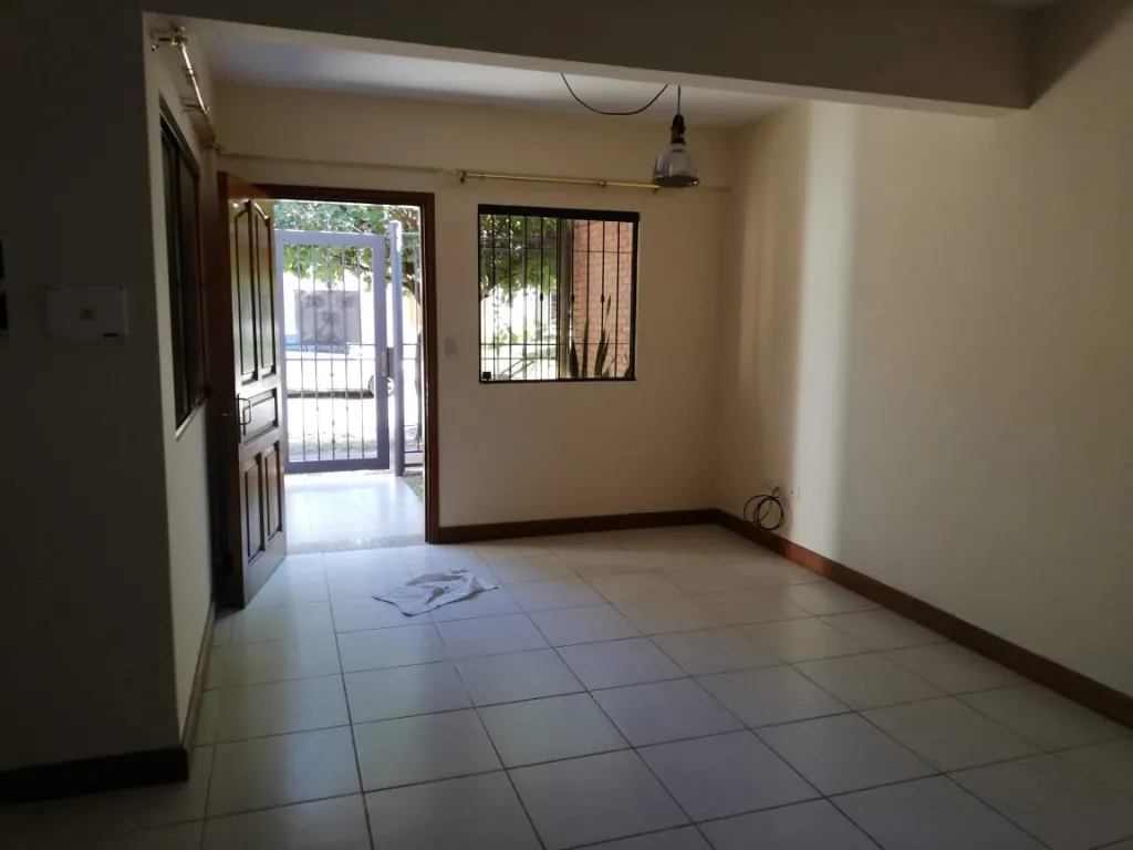 HERMOSO TRIPLEX, Z BARRIO HERRERA — foto 2