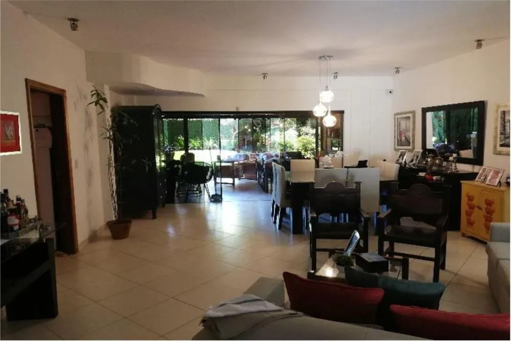Hermosa residencia en Barrio Sajonia 240,000 USD — foto 3