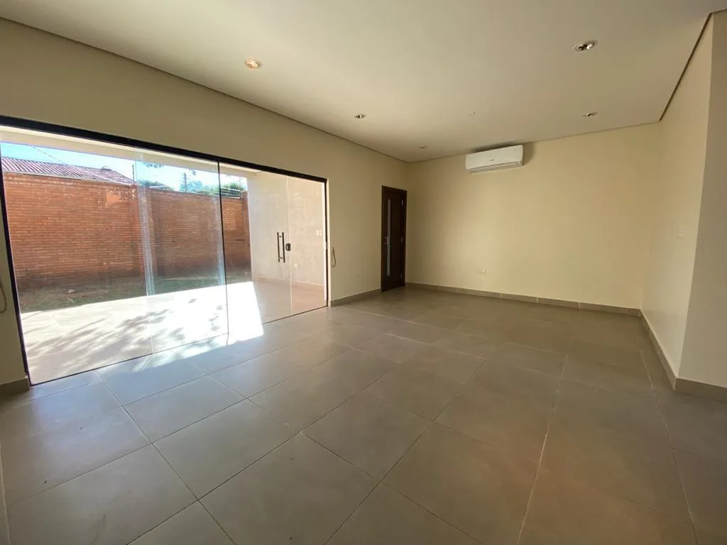 Moderno Duplex en Barrio Cerrado Monte Alto Luque — foto 3