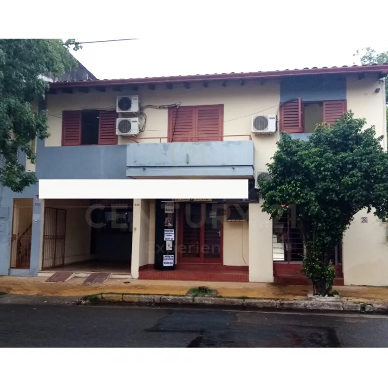 EN VENTA CASA CON SALON COMERCIAL EN EL CENTRO DE ASUNCION. — foto 2