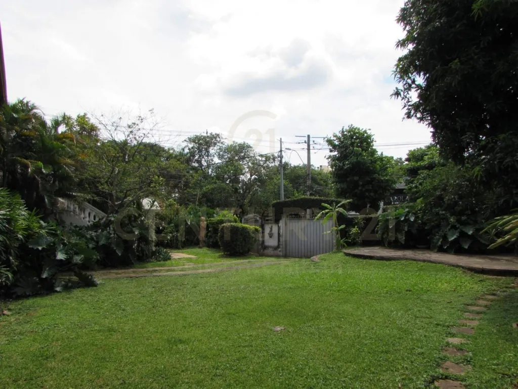 Hermosa vivienda de estilo neocolonial — foto 3