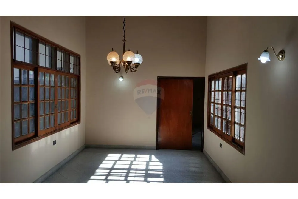 Casa - Venta - Paraguay Asunción San Antonio VENDO CASA DE 780MTS2 — foto 3