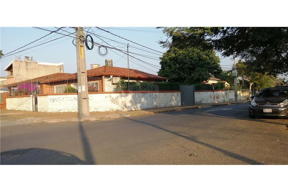 Casa - Venta - Paraguay Asunción San Antonio Casa Zona Sajonia, en esquina! — foto 3