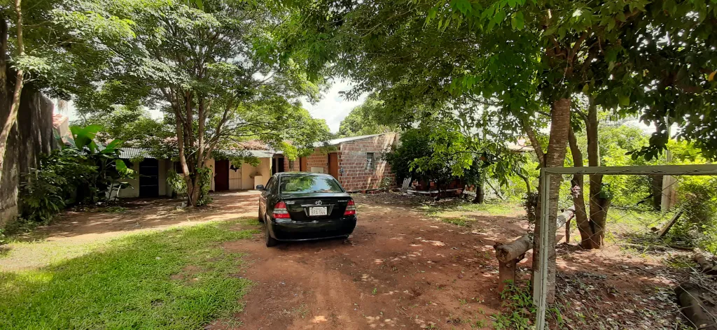 Terreno con piezas — foto 2