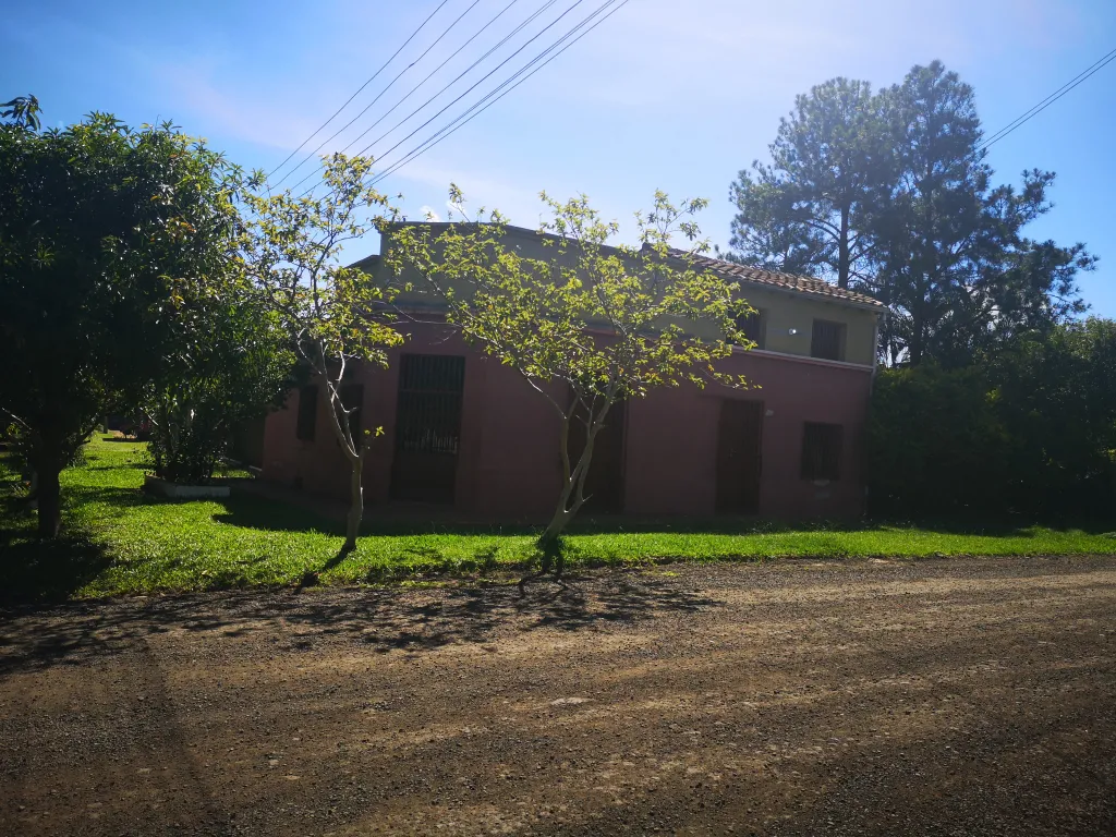 Vendo casa en Coronel Oviedo a una cuadra de la ruta Dr. Blas Garay — foto 3