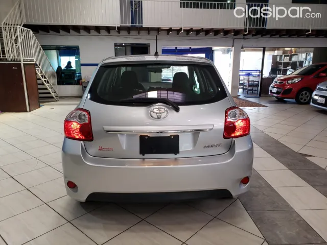 Toyota Auris 2010 — foto 7