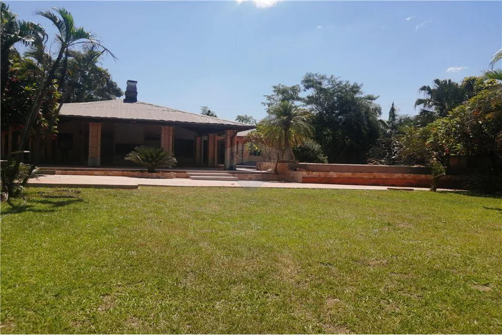 Hermosa casa en Ñemby superficie de lote 2.300m2 1,400,000,000 ₲ — foto 2