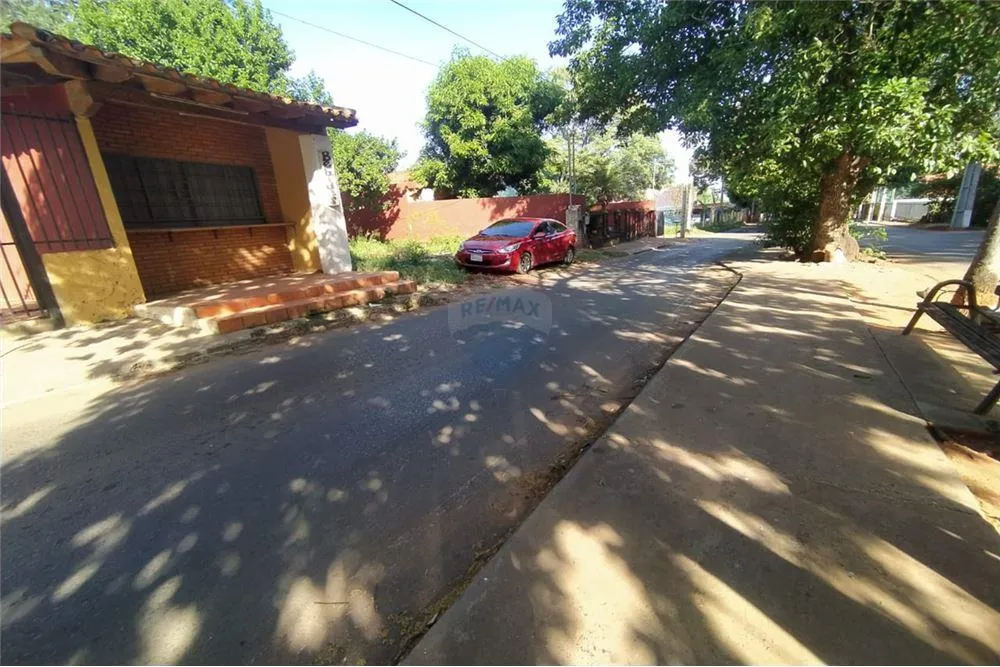 VENDO CASA EN LAMBARÉ — foto 3