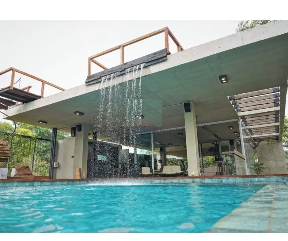 HERMOSA CASA EN LAS COLINAS CON VISTA AL LAGO — foto 2