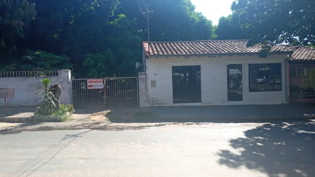 Terreno con pequeña construccion — foto 3