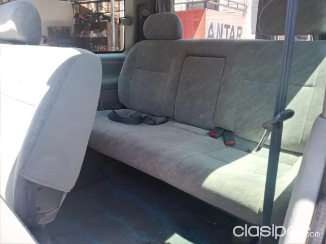Toyota Regius Año 99 2003 — foto 7