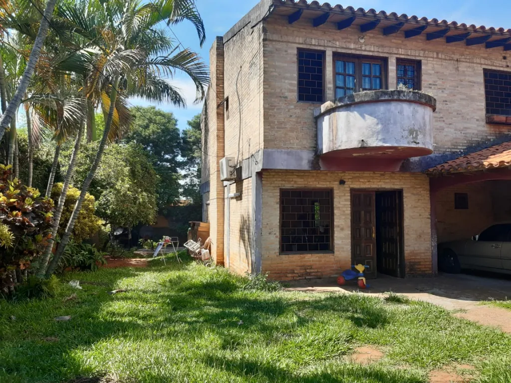 VENDO CASA A TERMINAR EN INMEJORABLE UBICACION!! 700M2 — foto 2