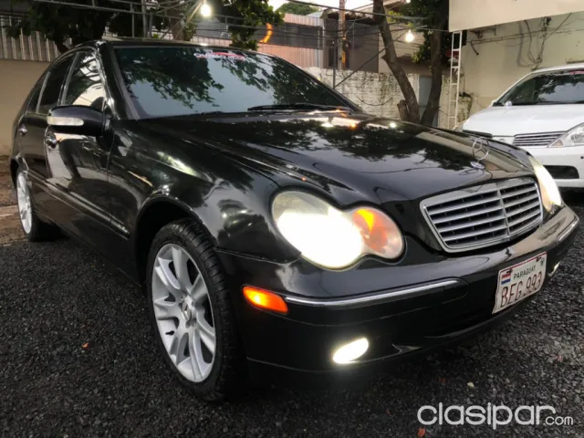 Mercedes-Benz Año 2002 — foto 3