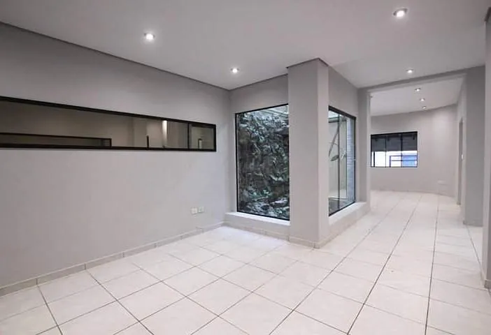 ALQUILO ESPECTACULAR DUPLEX CON PISCINA EN EL BARRIO VILLA MORRA EN ZONA PACHECO — foto 3