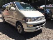 VENDO TOYOTA REGUIS - REC IMPORT - MODELO 1998 - DIESEL - DOBLE TECHO - ANTAR AUTOMOTORES