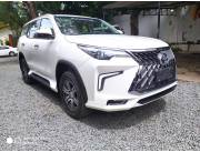 VENDO UNICA TOYOTA FORTUNER - BODY KITS LEXUS - REC IMPORT 0KM - AÑO 2020 - FULL EQUIPO !