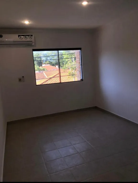 ALQUILO HERMOSO DUPLEX EN LOS LAURELES — foto 3
