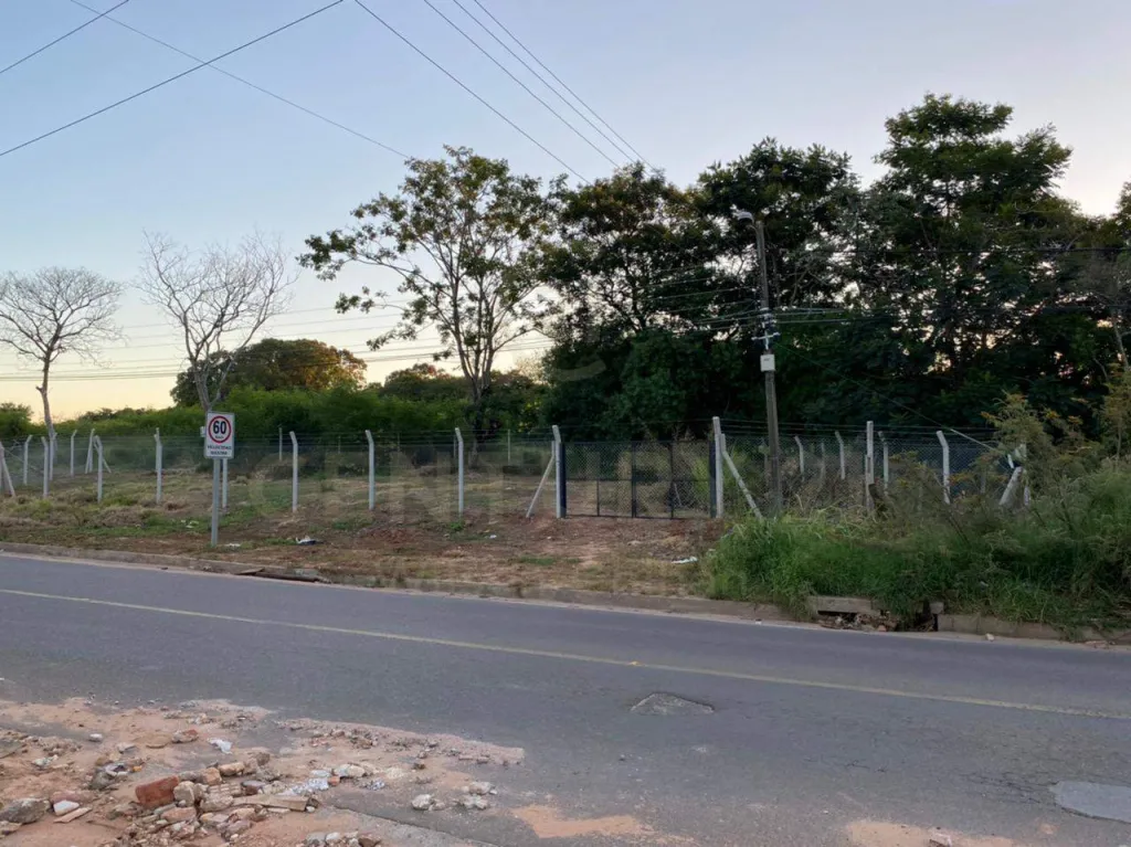 Terreno sobre Laguna Grande. — foto 2