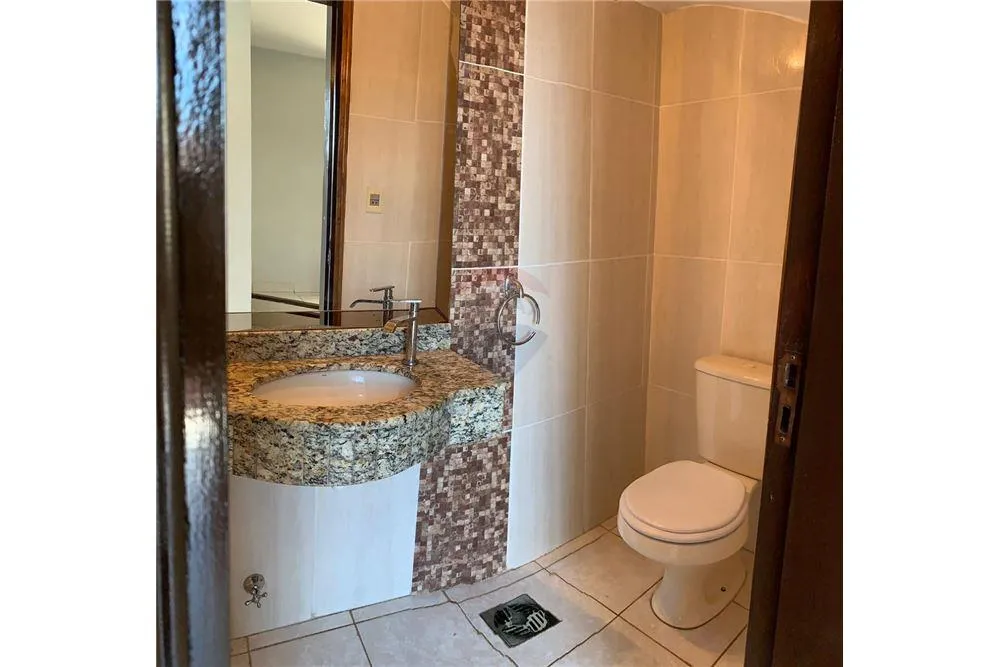 VENDO DUPLEX DE 3 DORMITORIOS ZONA CANAL 13 EN LAMBARE — foto 2