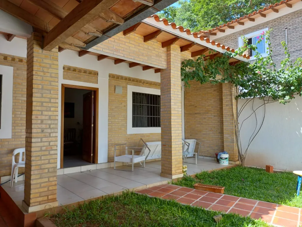 Vendo Hermosa Casa en Lambaré — foto 2
