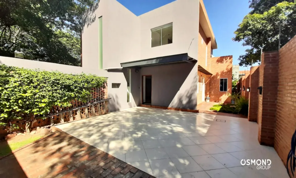 Residencia en venta Villa Adela – Luque Zona Residencial Casa en venta — foto 2