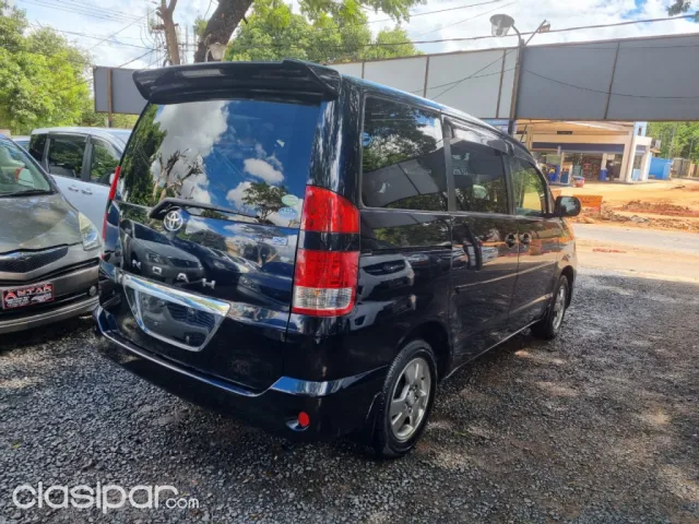 Toyota Noah 2004 — foto 6