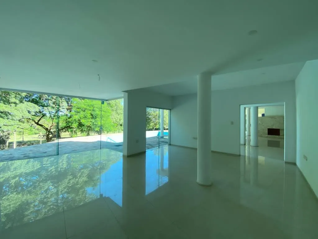 Importante Residencia a Estrenar Zona Yacht & Golf Club — foto 3