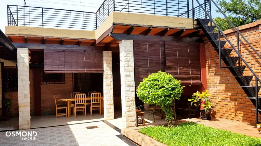 Casa en Luque Venta de residencia Casa de dos pisos Luque — foto 3