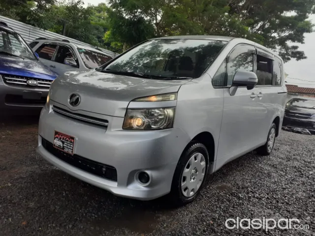 Toyota Voxy 2007 — foto 3