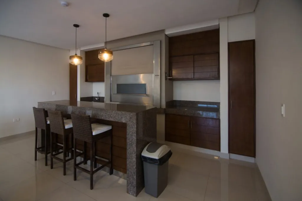 VILLA MORRA: CONFORTABLE DEPTO. 3 DORMITORIOS, AMBIENTES AMPLIOS – 280.000 USD. — foto 2