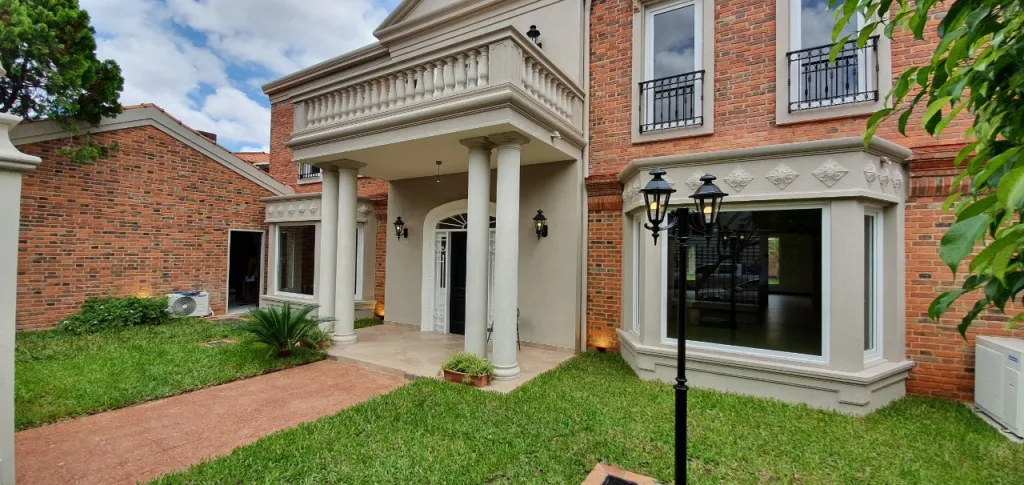 BO MCAL. ESTIGARRIBIA: SUNTUOSA RESIDENCIA IDEAL P DIPLOMÁTICOS, 3 DORMITORIOS, JARDÍN. — foto 3