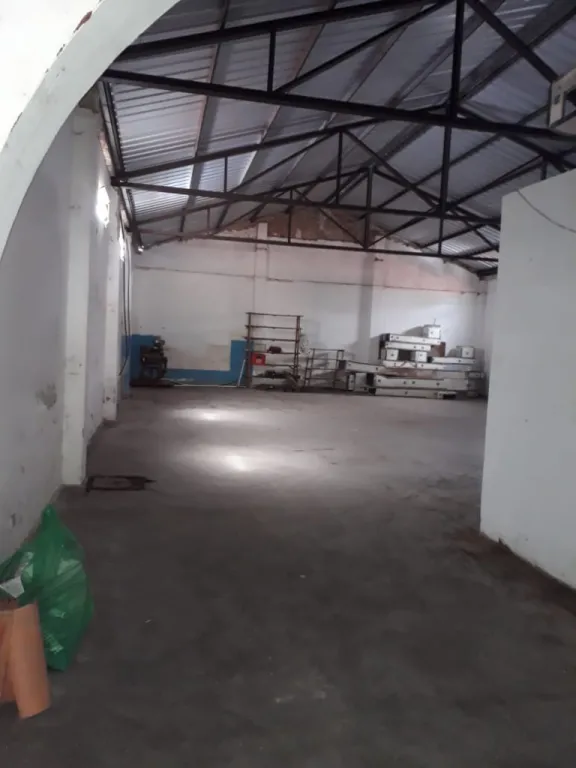 VENDO EDIFICIO Y SALÓN COMERCIAL SOBRE GRAL. SANTOS — foto 3