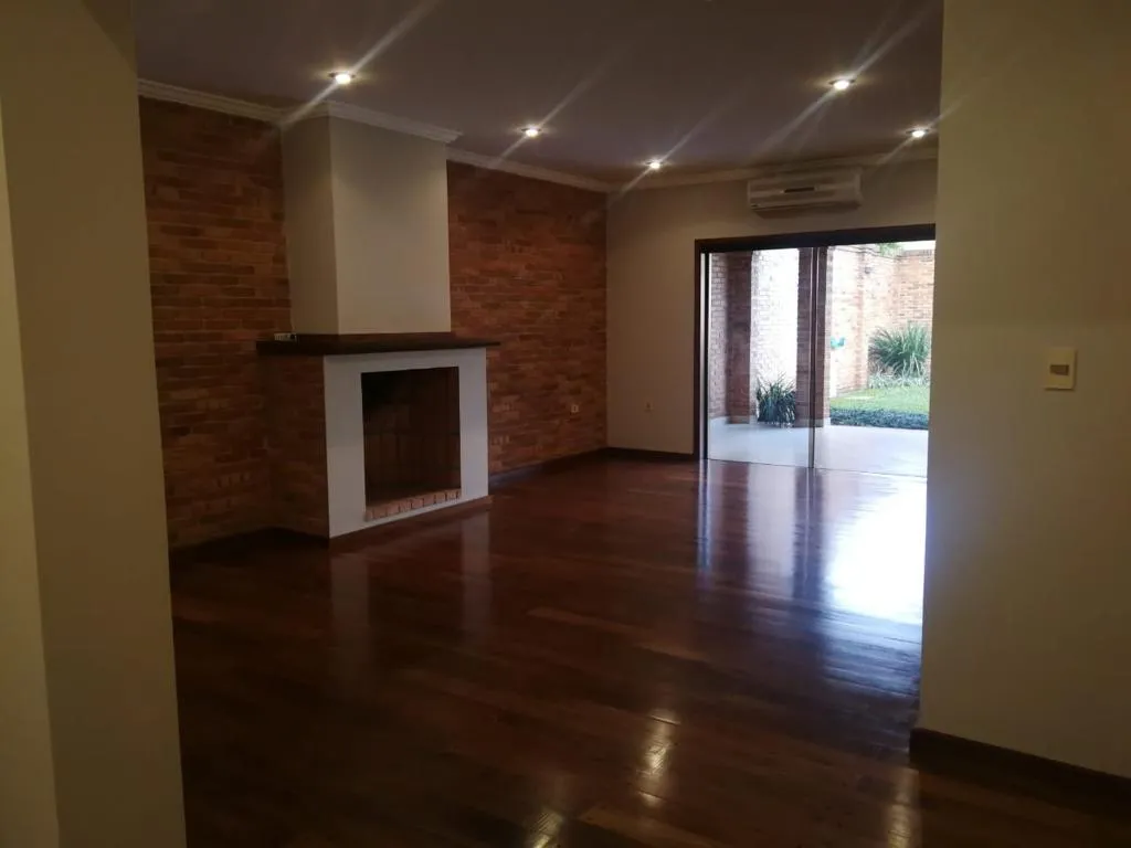 HERMOSA RESIDENCIA - PRIMER PRESIDENTE - JULIO CORREA — foto 3